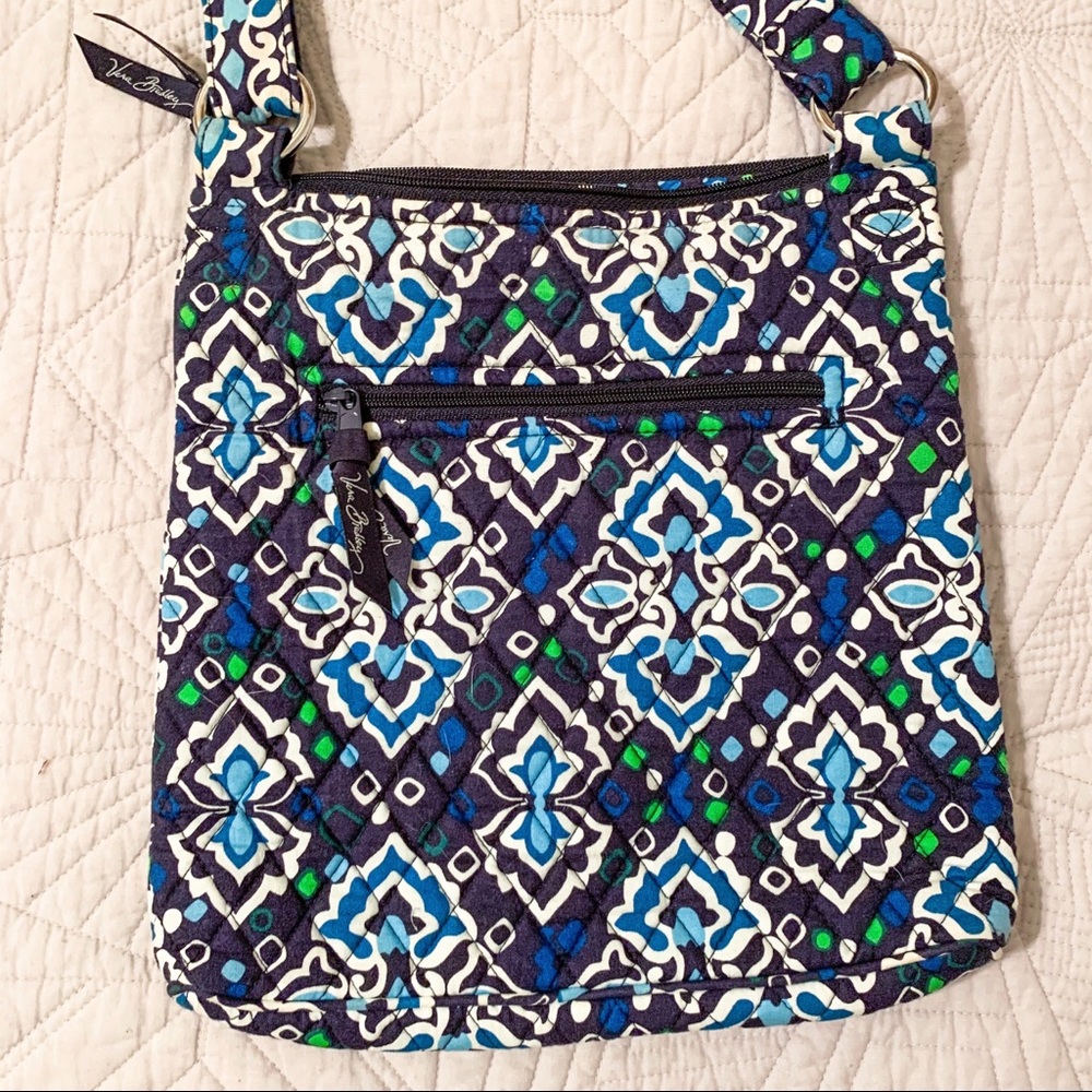 Vera Bradley Hipster - Picture 3 of 4